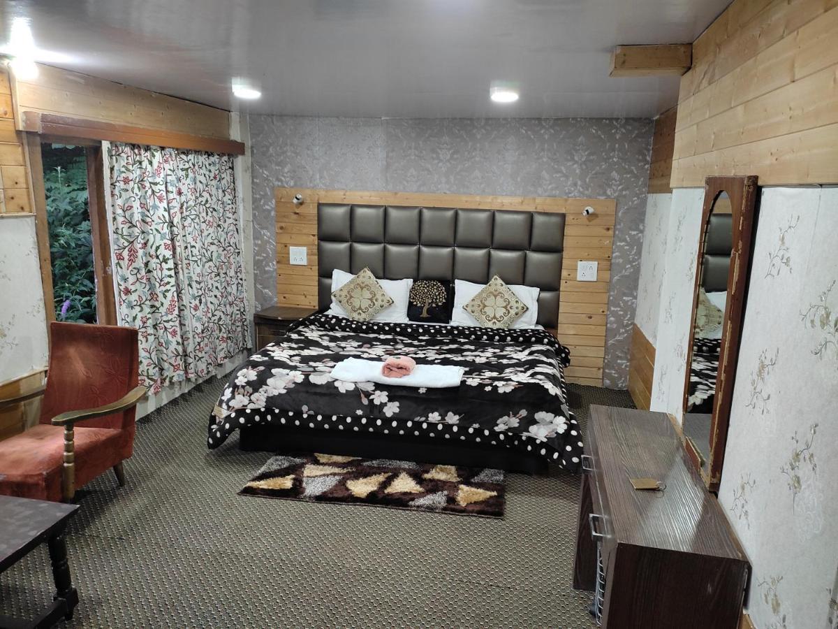 Pahalgām Hotel White House מראה חיצוני תמונה