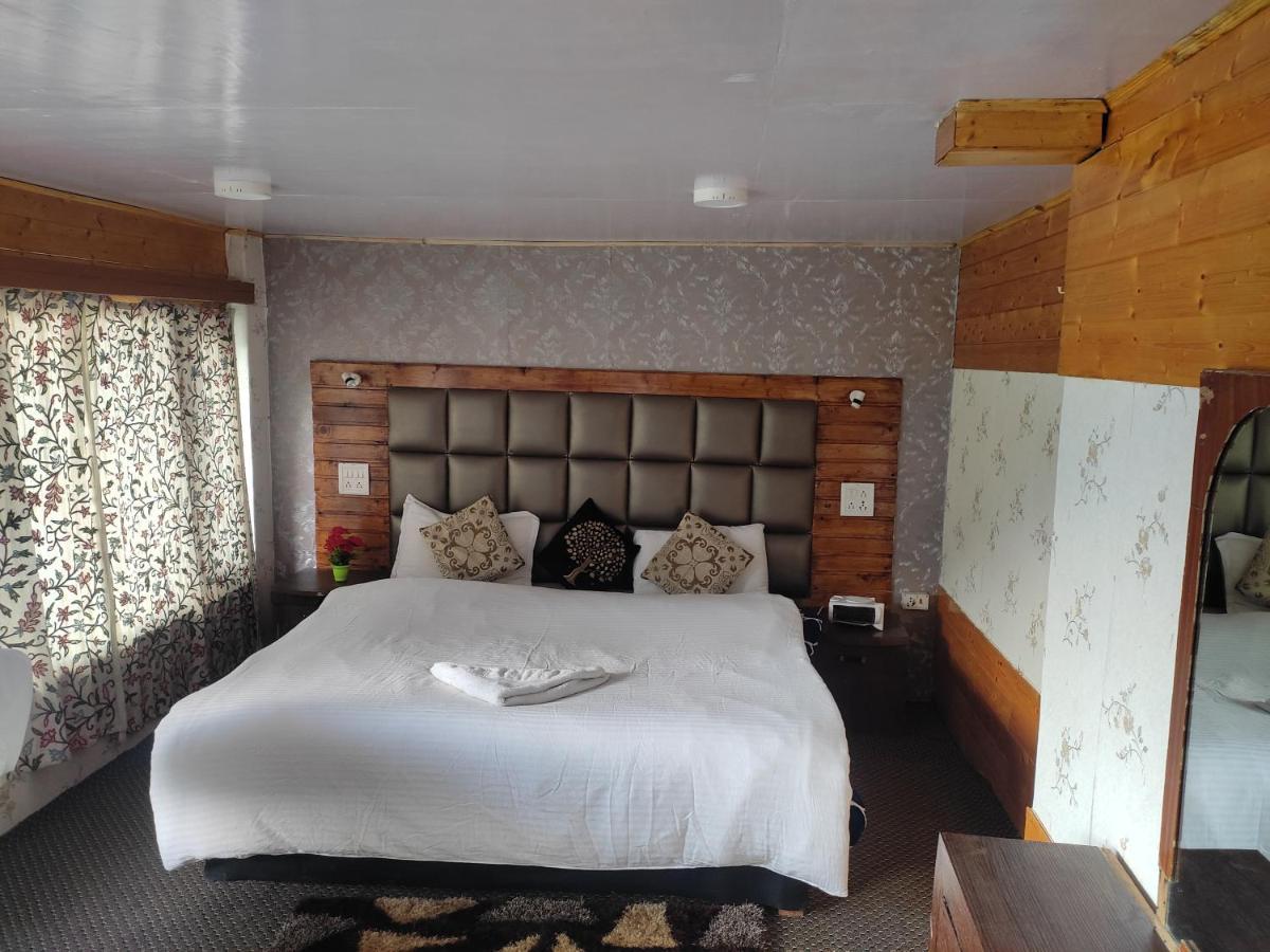 Pahalgām Hotel White House מראה חיצוני תמונה